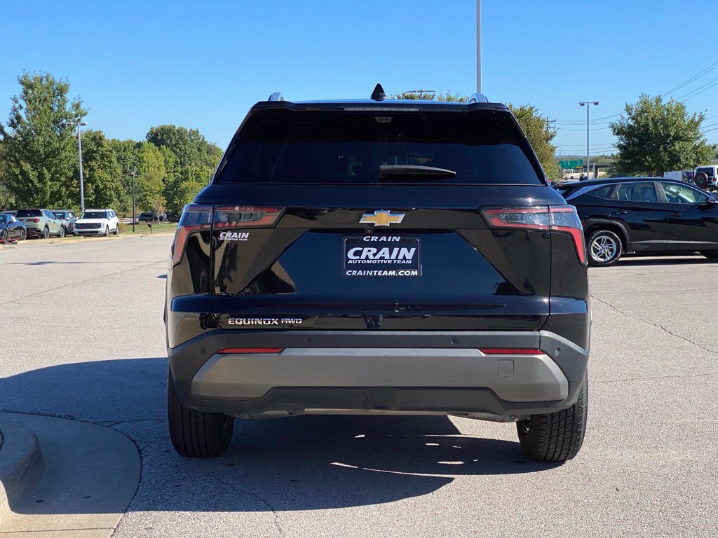Used 2025 Chevrolet Equinox LT w/ Convenience Package II AWD/4WD image 6