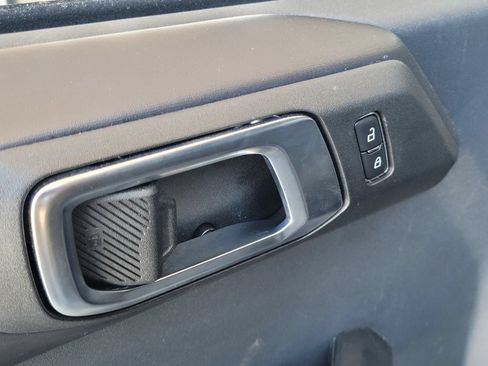 Used 2025 Ford Bronco Outer Banks AWD/4WD image 17
