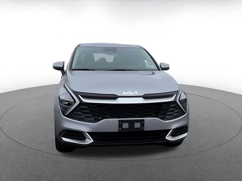 Used 2025 Kia Sportage LX image 4