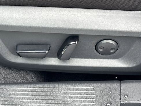 New 2026 Nissan Rogue SV image 34