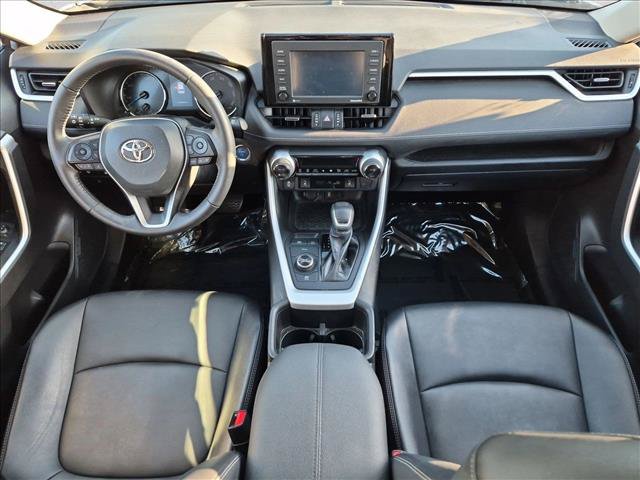 Used 2022 Toyota RAV4 XLE Premium AWD/4WD image 18