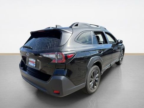 Used 2025 Subaru Outback Onyx Edition AWD/4WD image 3