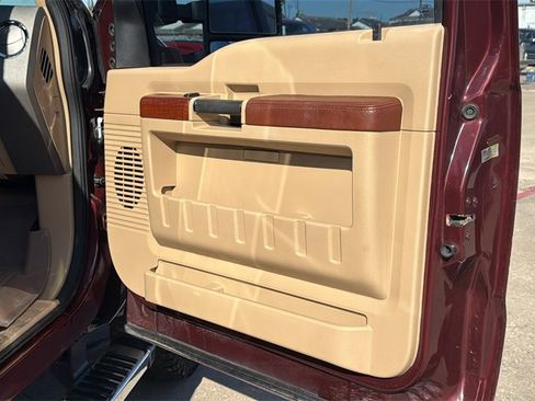 Used 2012 Ford F350 King Ranch w/ King Ranch w/Chrome Pkg image 32