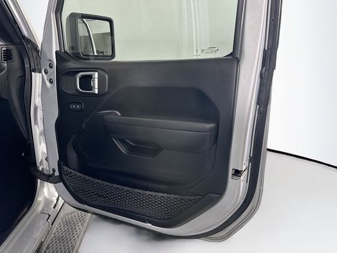 Used 2023 Jeep Wrangler Unlimited w/ Cold Weather Group AWD/4WD image 30