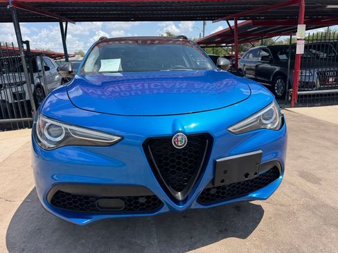 Used 2019 Alfa Romeo Stelvio AWD w/ Nero Edizione image 4
