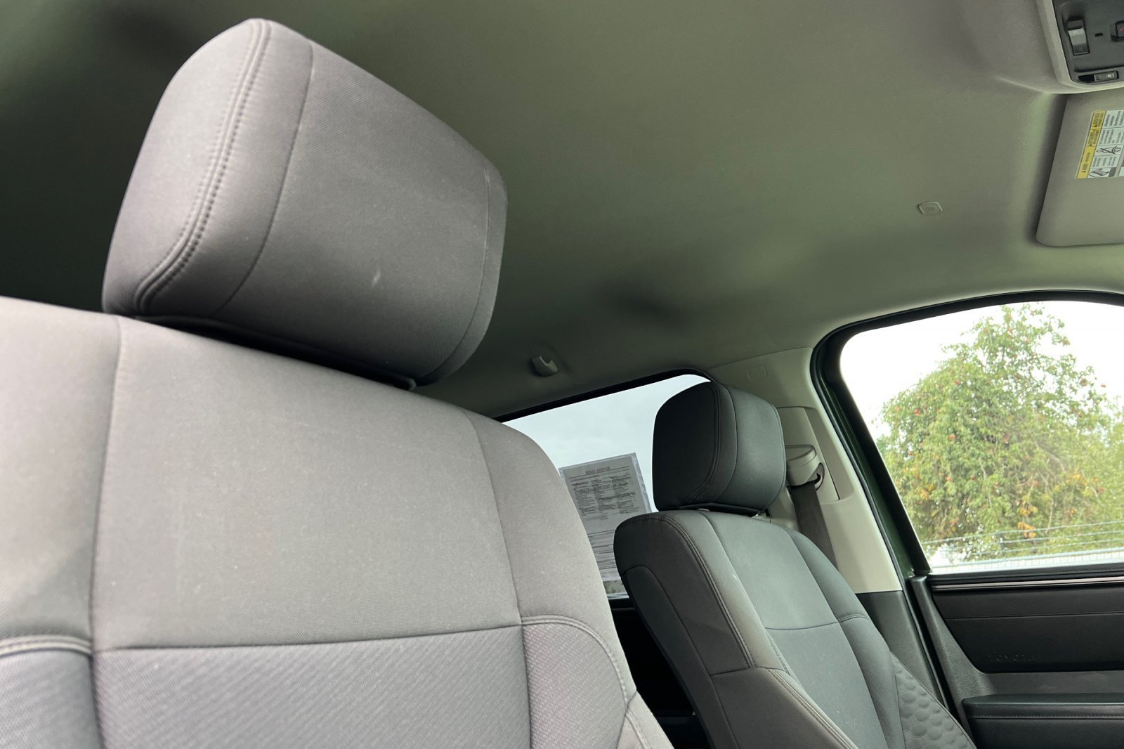 Used 2022 Toyota Tundra SR5 w/ SR5 Convenience Package AWD/4WD image 13