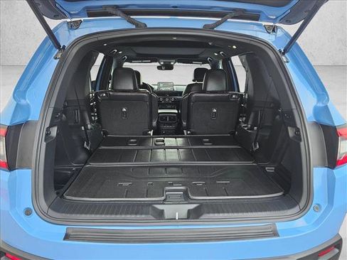 Used 2023 Honda Pilot TrailSport image 13