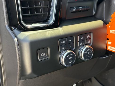 Used 2023 GMC Sierra 1500 Denali w/ Denali Reserve Package AWD/4WD image 7