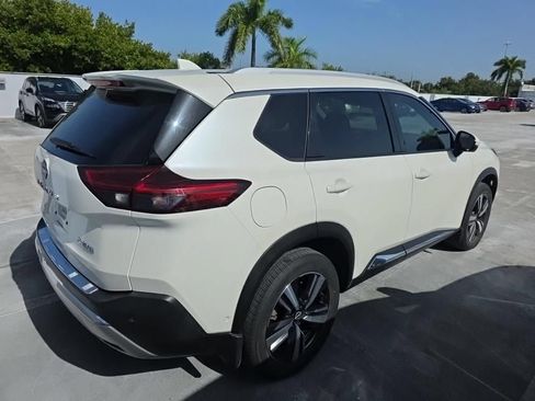 Used 2023 Nissan Rogue Platinum FWD image 7