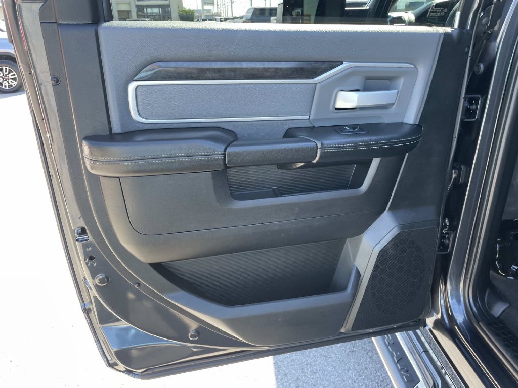 Used 2022 RAM 2500 Big Horn AWD/4WD image 12
