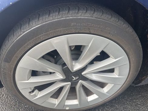 Used 2021 Tesla Model 3 Standard Range Plus image 10