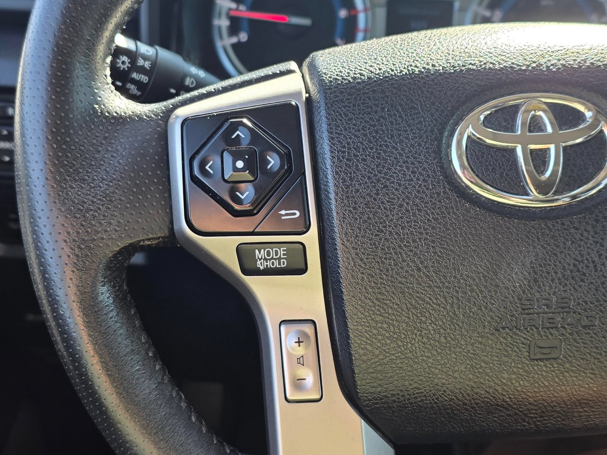 Used 2014 Toyota 4Runner Limited AWD/4WD image 21