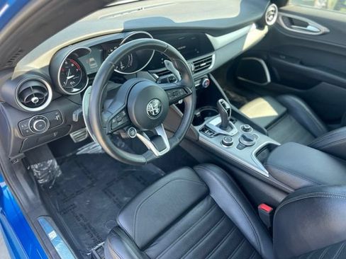 Used 2023 Alfa Romeo Giulia Veloce RWD image 14