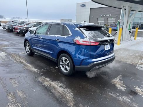 Used 2024 Ford Edge SEL w/ Convenience Package image 7