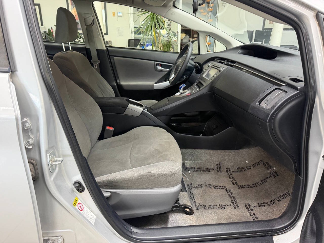 Used 2015 Toyota Prius Two FWD image 17