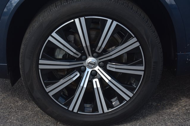 Used 2023 Volvo XC90 B6 Plus w/ Protection Package Premier AWD/4WD image 11