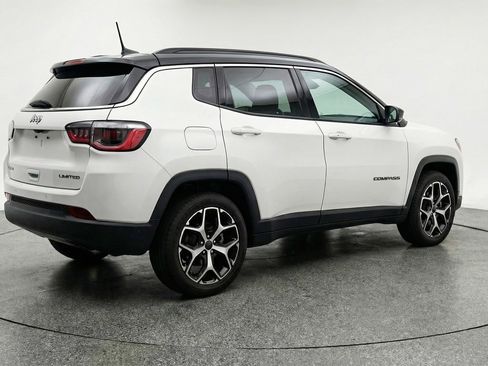 Used 2025 Jeep Compass Limited AWD/4WD image 7