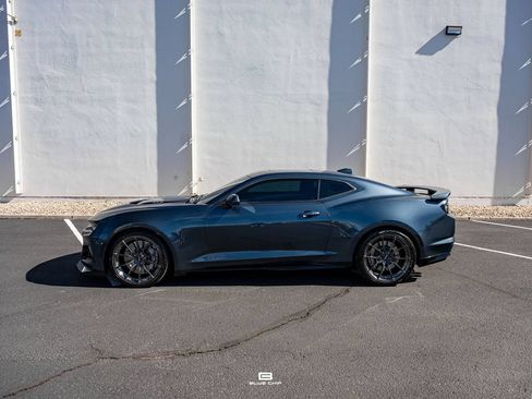 Used 2022 Chevrolet Camaro ZL1 RWD image 2
