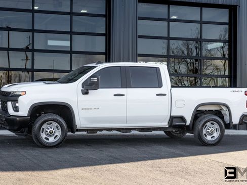 Used 2020 Chevrolet Silverado 2500 W/T w/ WT Convenience Package AWD/4WD image 3