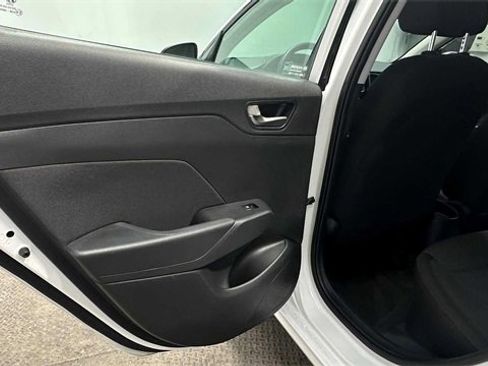 Used 2021 Hyundai Accent SE image 15