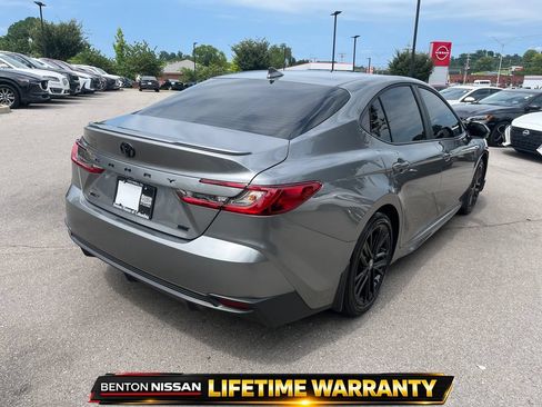 Used 2026 Toyota Camry SE FWD image 8