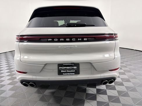 New 2026 Porsche Cayenne S AWD/4WD image 8