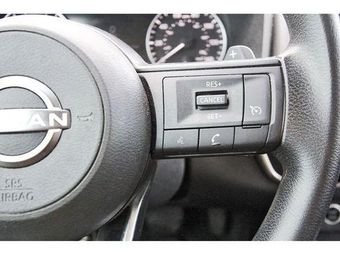 Used 2023 Nissan Rogue S image 12