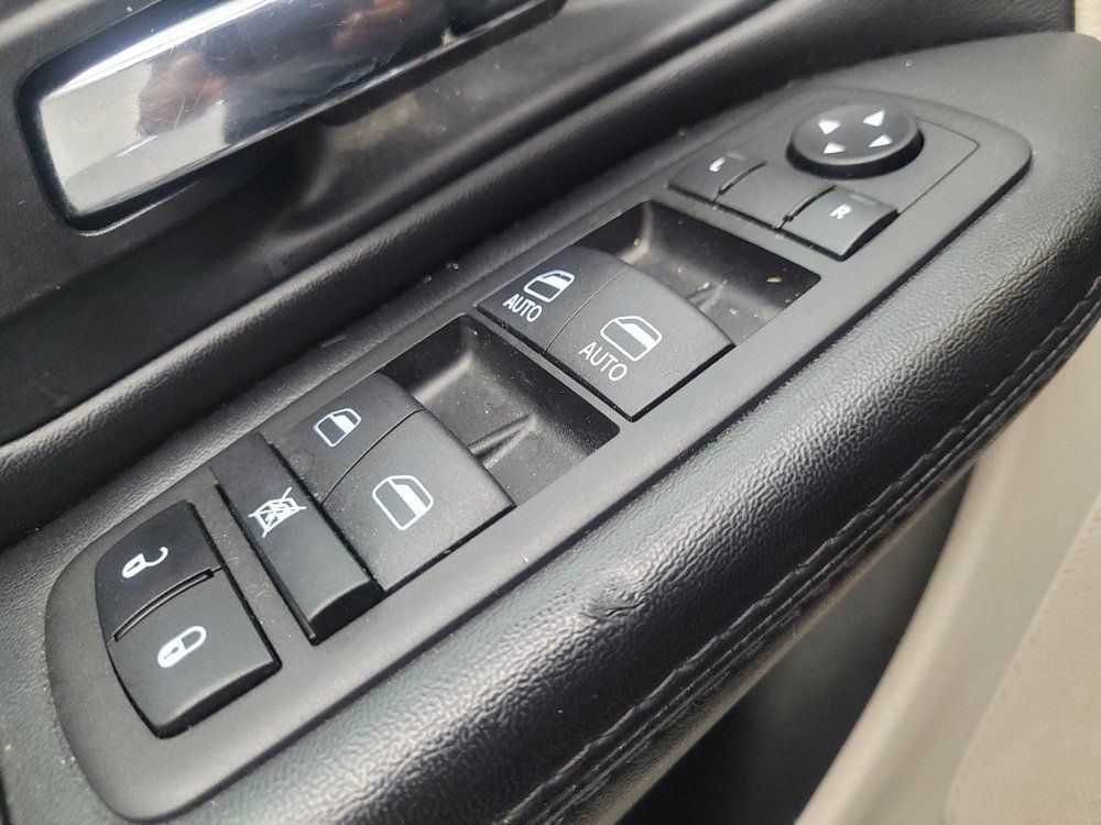 Used 2018 Dodge Grand Caravan SE FWD image 27