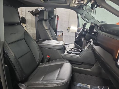 Used 2024 GMC Sierra 3500 Denali w/ Denali Reserve Package image 10