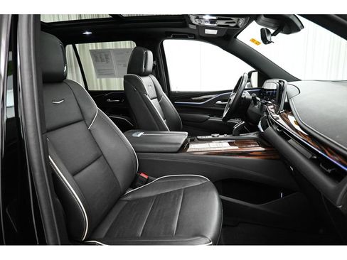 Used 2024 Cadillac Escalade Premium Luxury w/ LPO, Floor Liner Package AWD/4WD image 16
