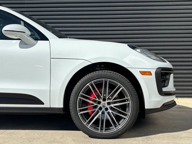Certified 2026 Porsche Macan S AWD/4WD image 11