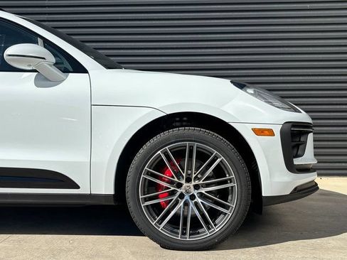 Certified 2026 Porsche Macan S AWD/4WD image 11