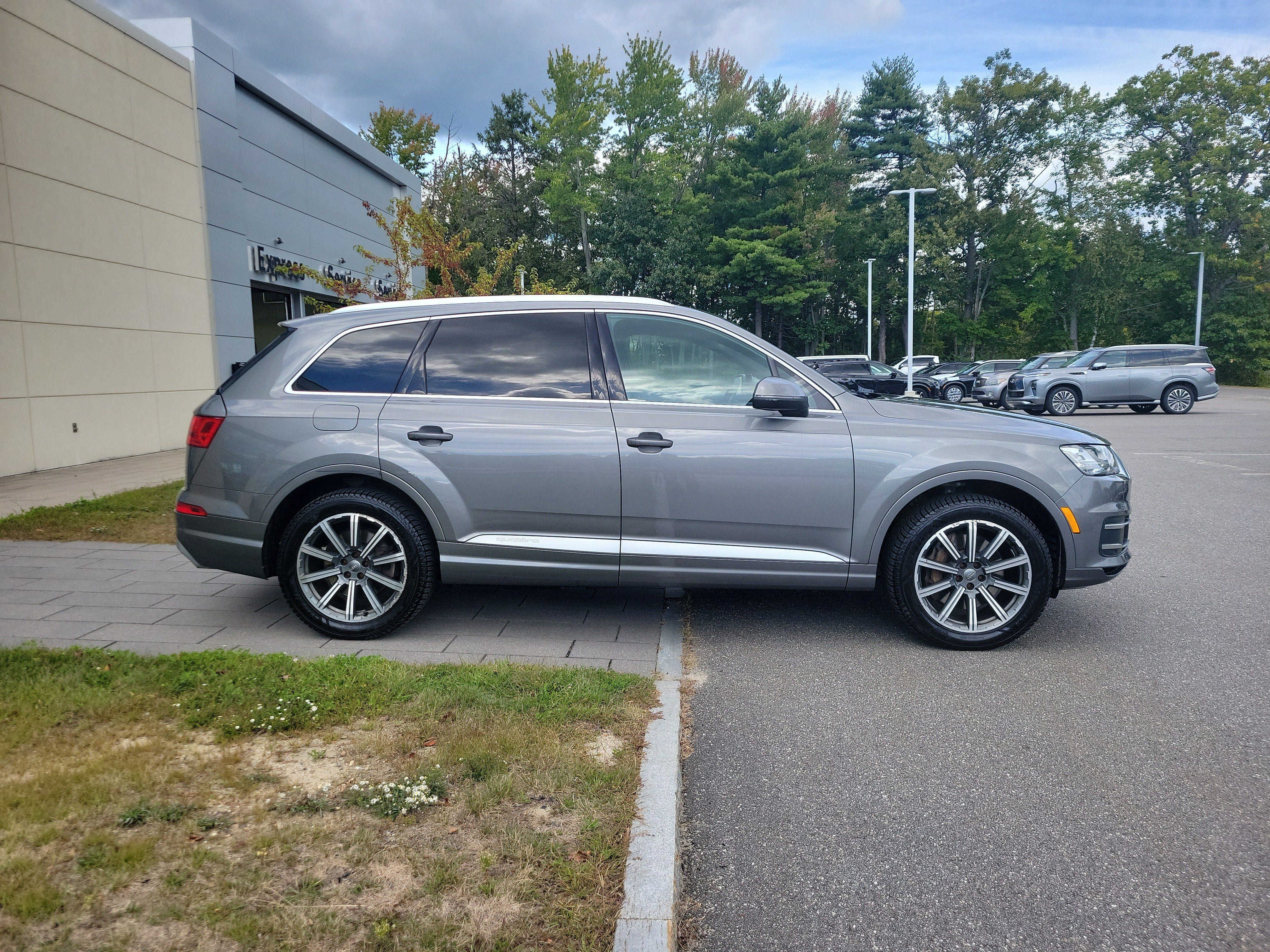 Used 2017 Audi Q7 3.0T Premium Plus w/ Premium Plus Package AWD/4WD image 8