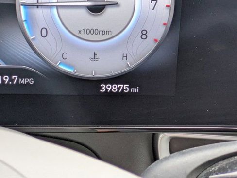 Used 2023 Hyundai Elantra SEL w/ Convenience Package image 24