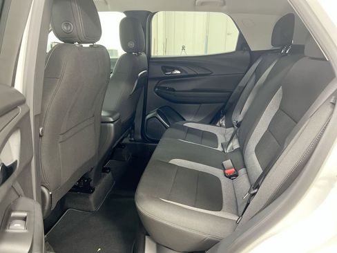 Used 2023 Chevrolet TrailBlazer LT FWD image 22