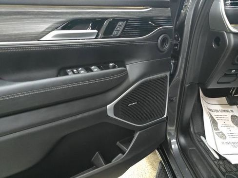 Used 2024 Jeep Wagoneer Series II w/ Premium Group I image 14