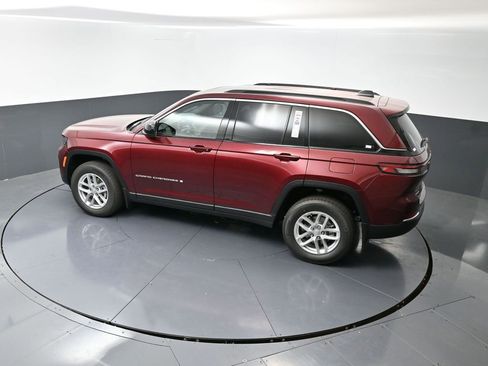 New 2025 Jeep Grand Cherokee Laredo X w/ Luxury Tech Group I image 45