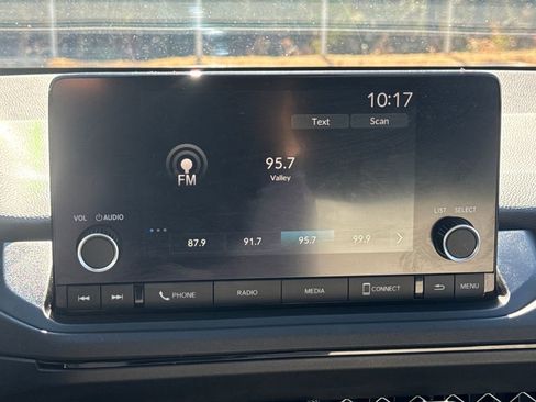 Used 2023 Honda Accord EX image 18