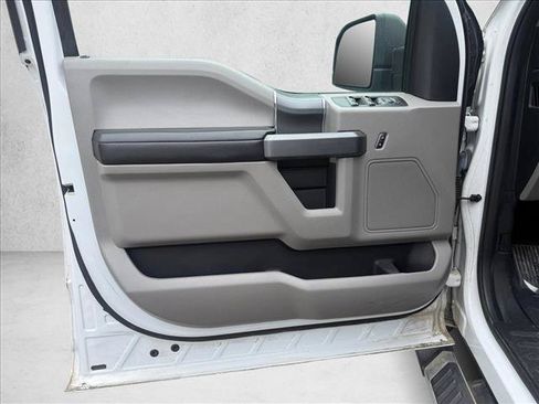 Used 2018 Ford F150 XLT w/ Equipment Group 301A Mid RWD image 18
