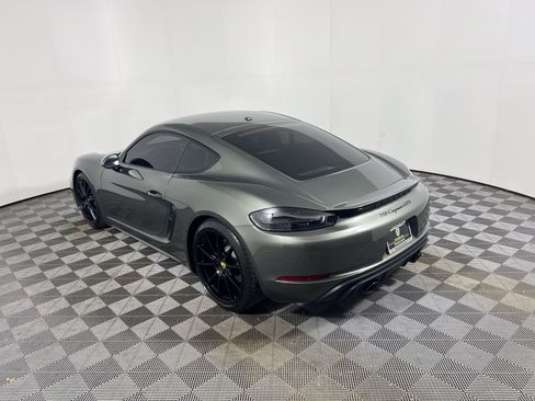 Certified 2026 Porsche Cayenne GTS AWD/4WD image 3