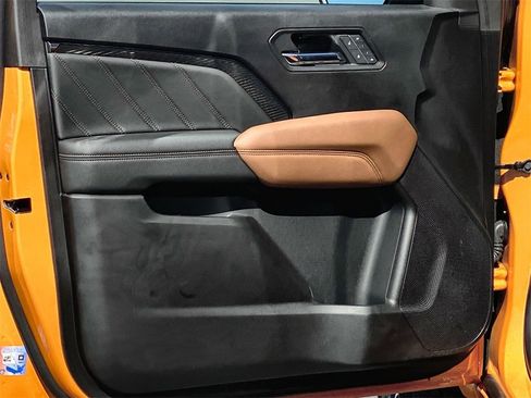 New 2025 GMC Canyon AT4 w/ AT4 Premium Package image 21