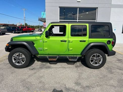 Used 2019 Jeep Wrangler Unlimited Sport S AWD/4WD image 6