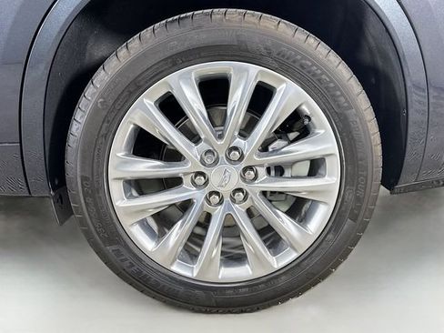 Used 2023 Cadillac XT6 Premium Luxury FWD image 34