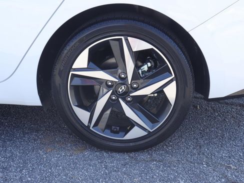 Used 2023 Hyundai Elantra Limited w/ Cargo Package image 37