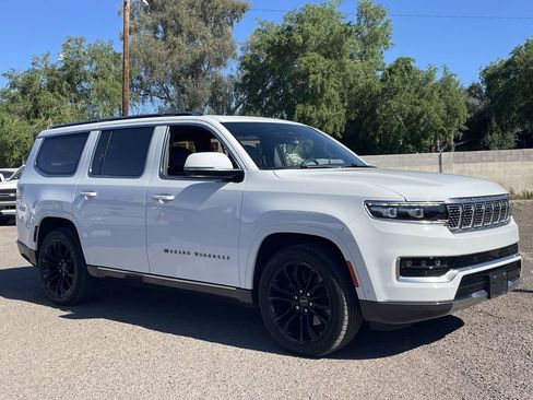 Used 2022 Jeep Grand Wagoneer Series III w/ Flexible Seating Group image 1