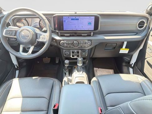 New 2026 Jeep Wrangler Unlimited Sahara AWD/4WD image 18