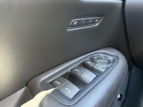 Used 2017 Cadillac XT5 Premium Luxury FWD image 26