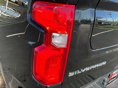 Used 2022 Chevrolet Silverado 1500 RST image 24