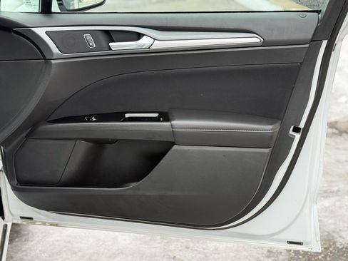 Used 2013 Ford Fusion SE image 26