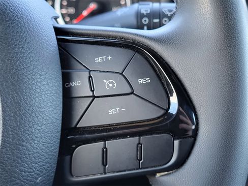 Used 2022 Jeep Renegade Altitude image 18